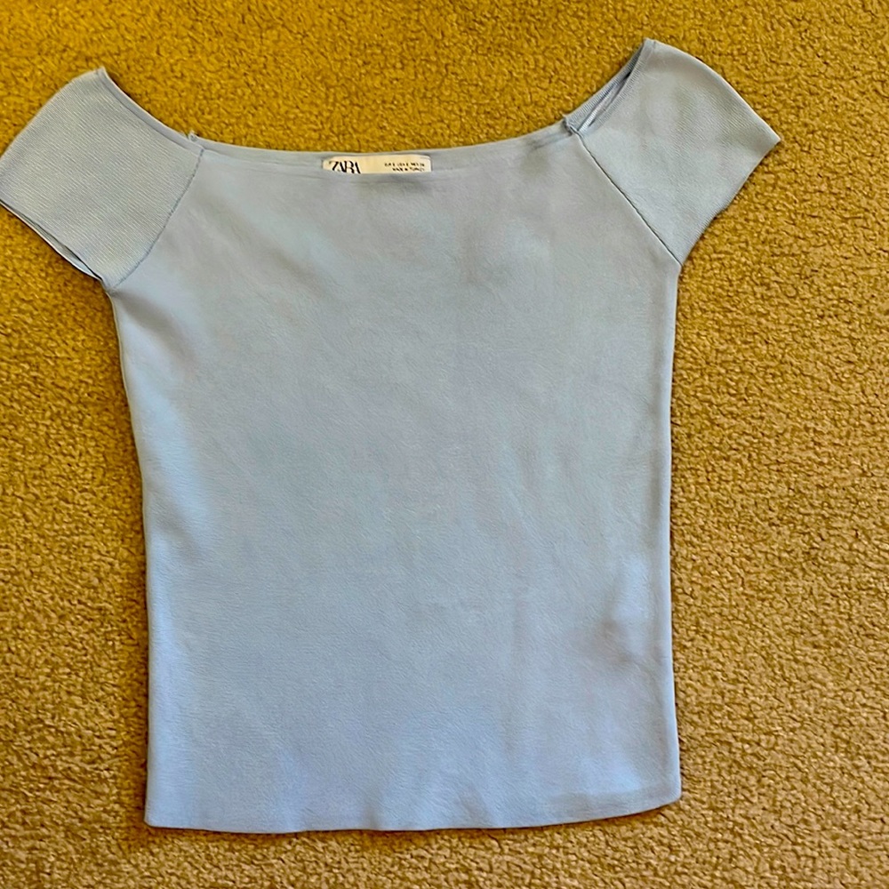 Zara light blue short sweater